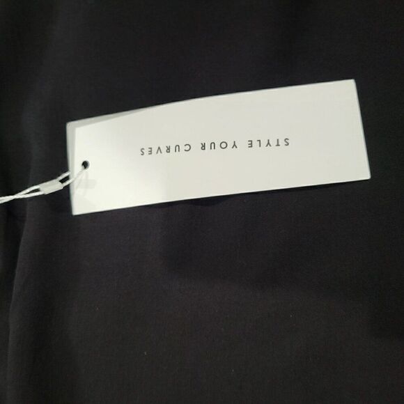 Rosegal Cold Shoulder Floral Tunic (Size 5XL) - Picture 6 of 8